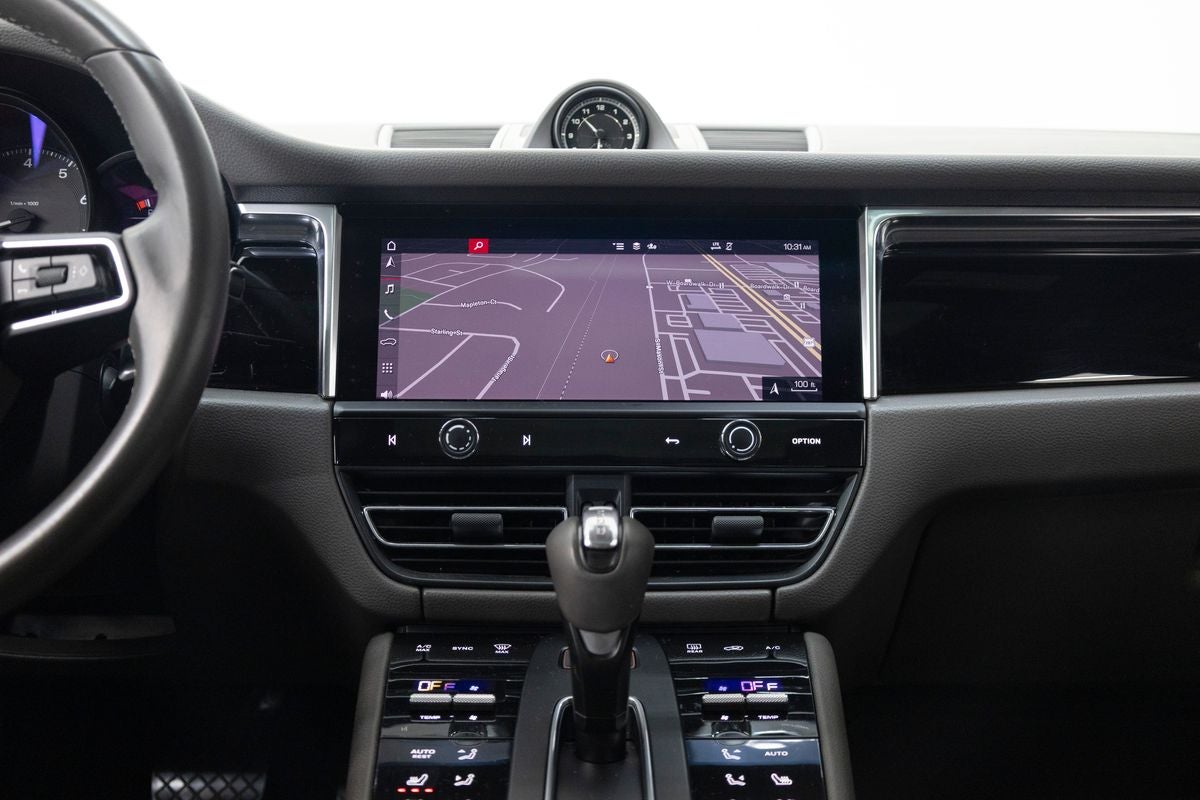 2023 Porsche Macan Base