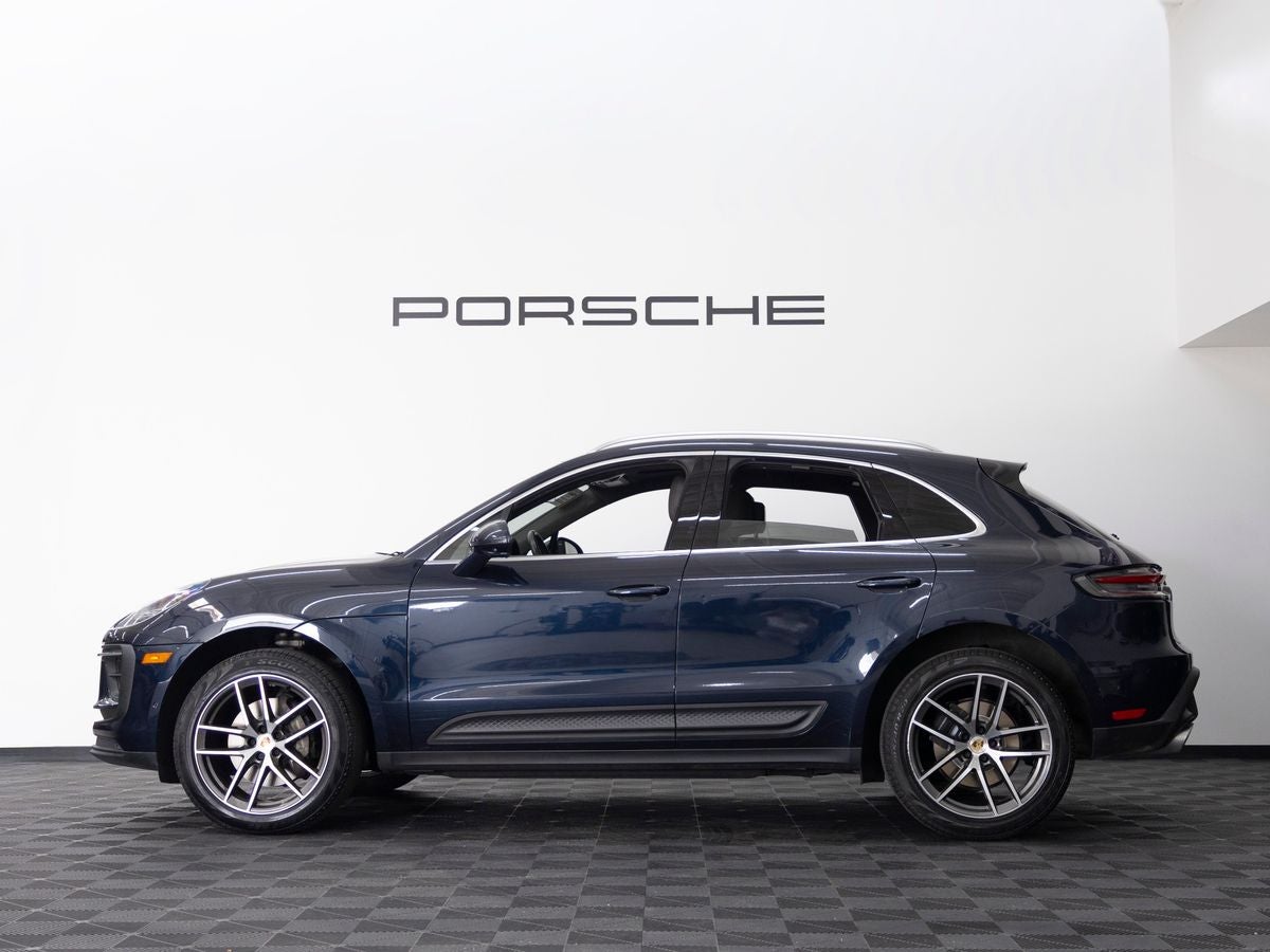 2023 Porsche Macan Base