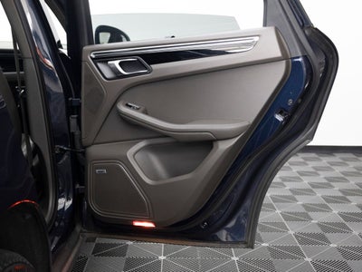 2023 Porsche Macan Base