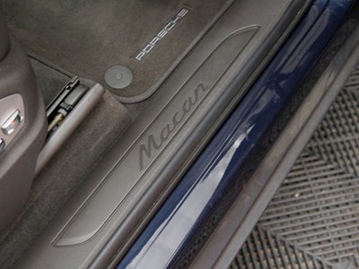 2023 Porsche Macan Base