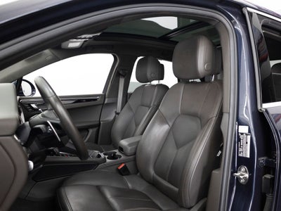 2023 Porsche Macan Base