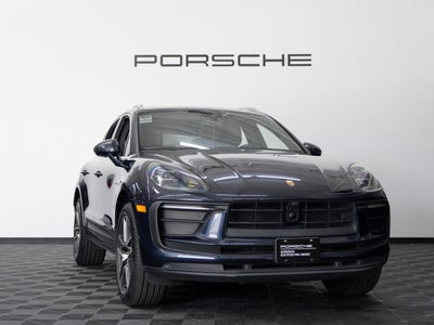 2023 Porsche Macan Base