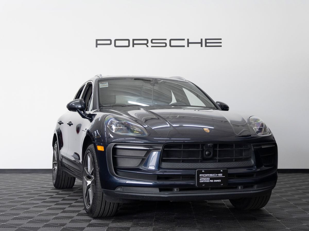 2023 Porsche Macan Base