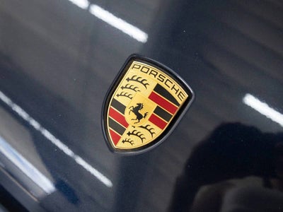 2023 Porsche Macan Base