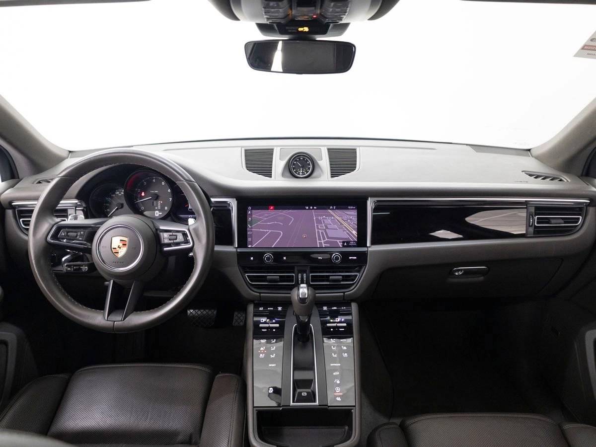 2023 Porsche Macan Base