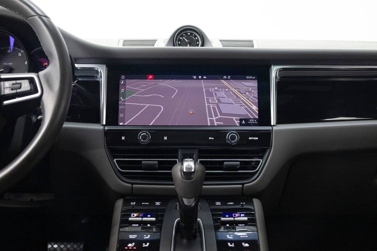 2023 Porsche Macan Base