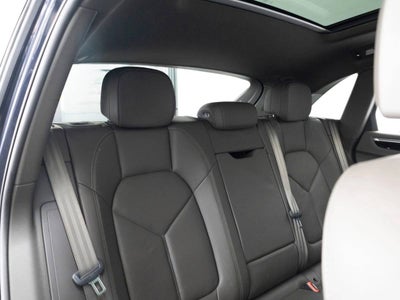 2023 Porsche Macan Base