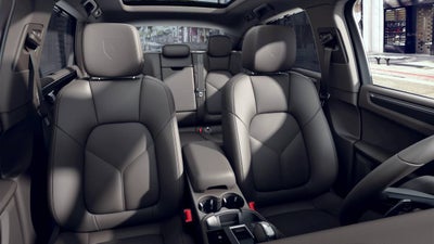 2023 Porsche Macan Base