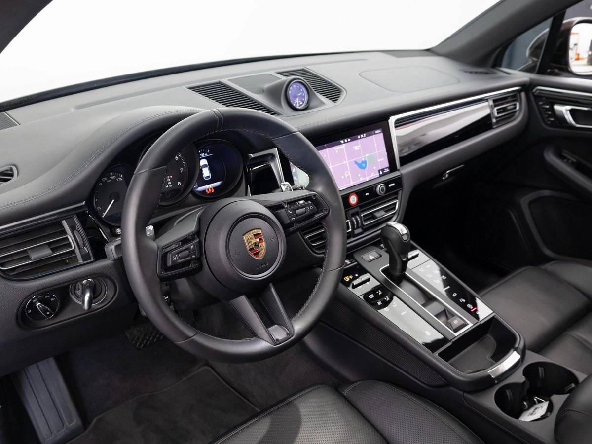 2024 Porsche Macan Base
