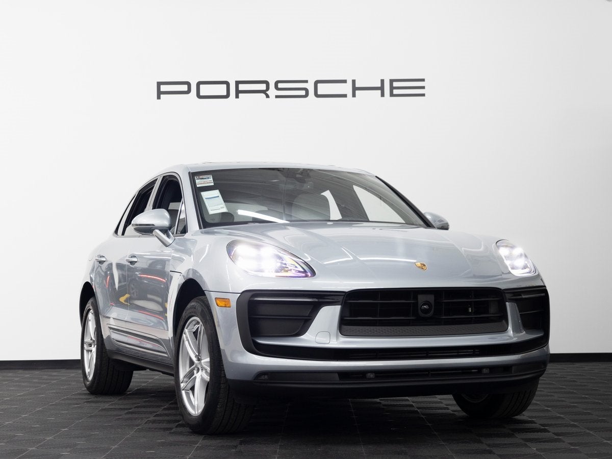 2024 Porsche Macan Base