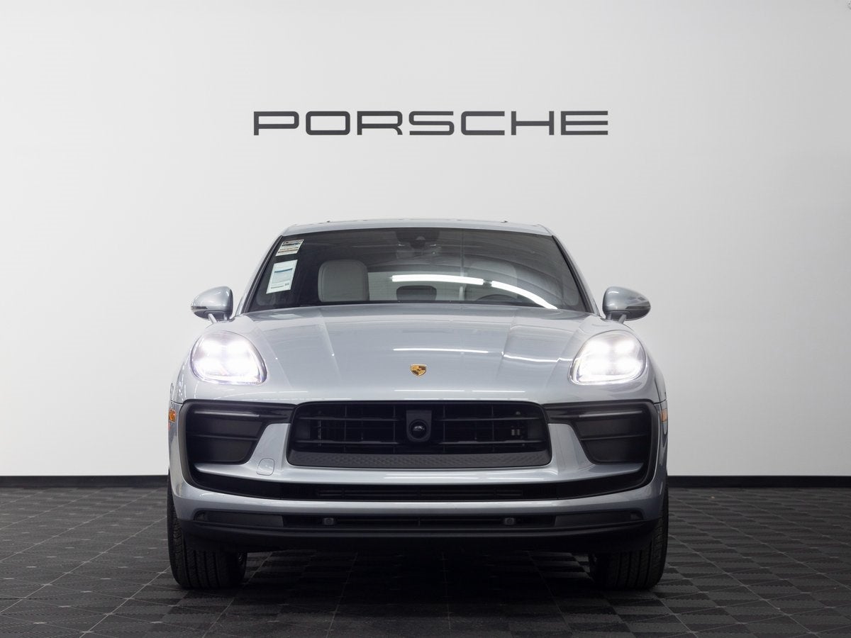 2024 Porsche Macan Base