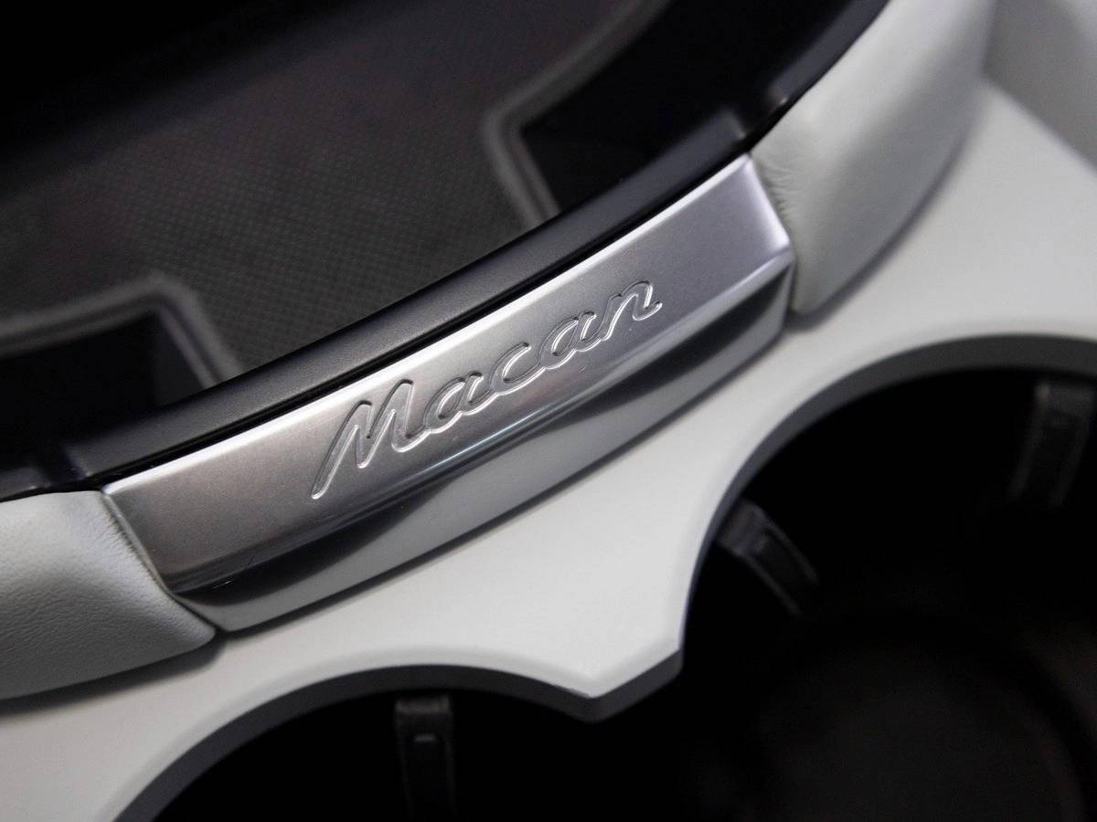 2024 Porsche Macan Base