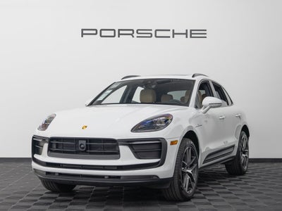 2025 Porsche Macan Base
