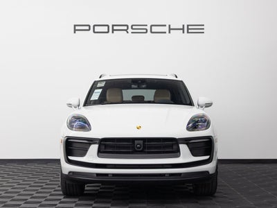 2025 Porsche Macan Base
