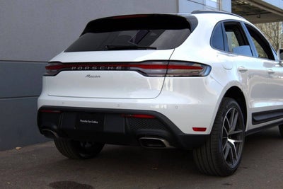 2025 Porsche Macan Base