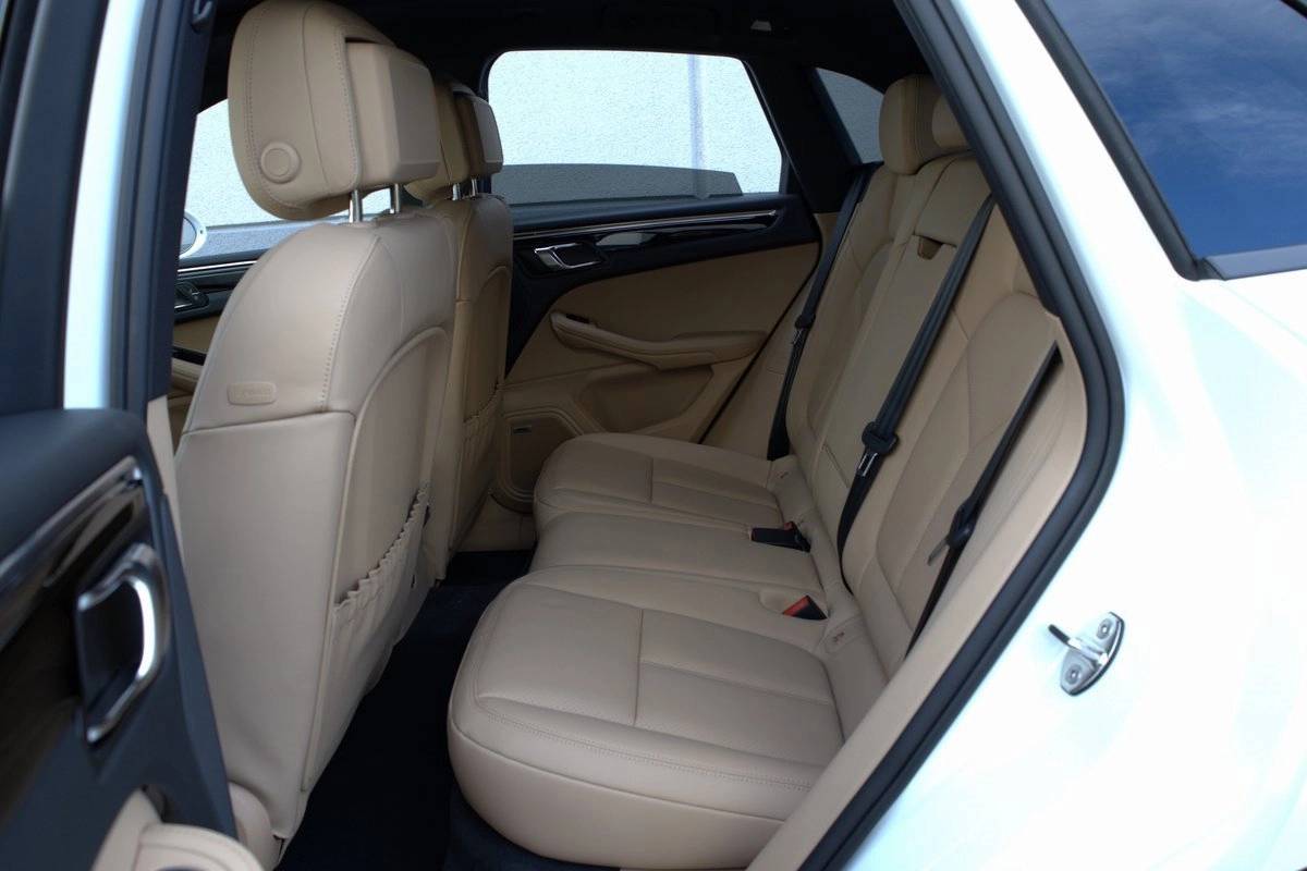 2025 Porsche Macan Base