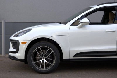 2025 Porsche Macan Base