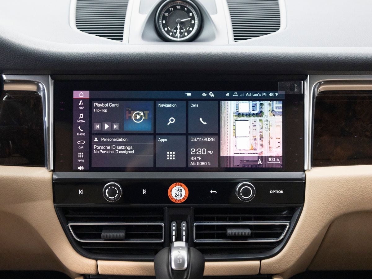 2025 Porsche Macan Base