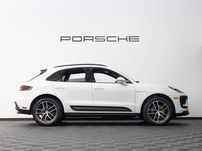 2025 Porsche Macan Base