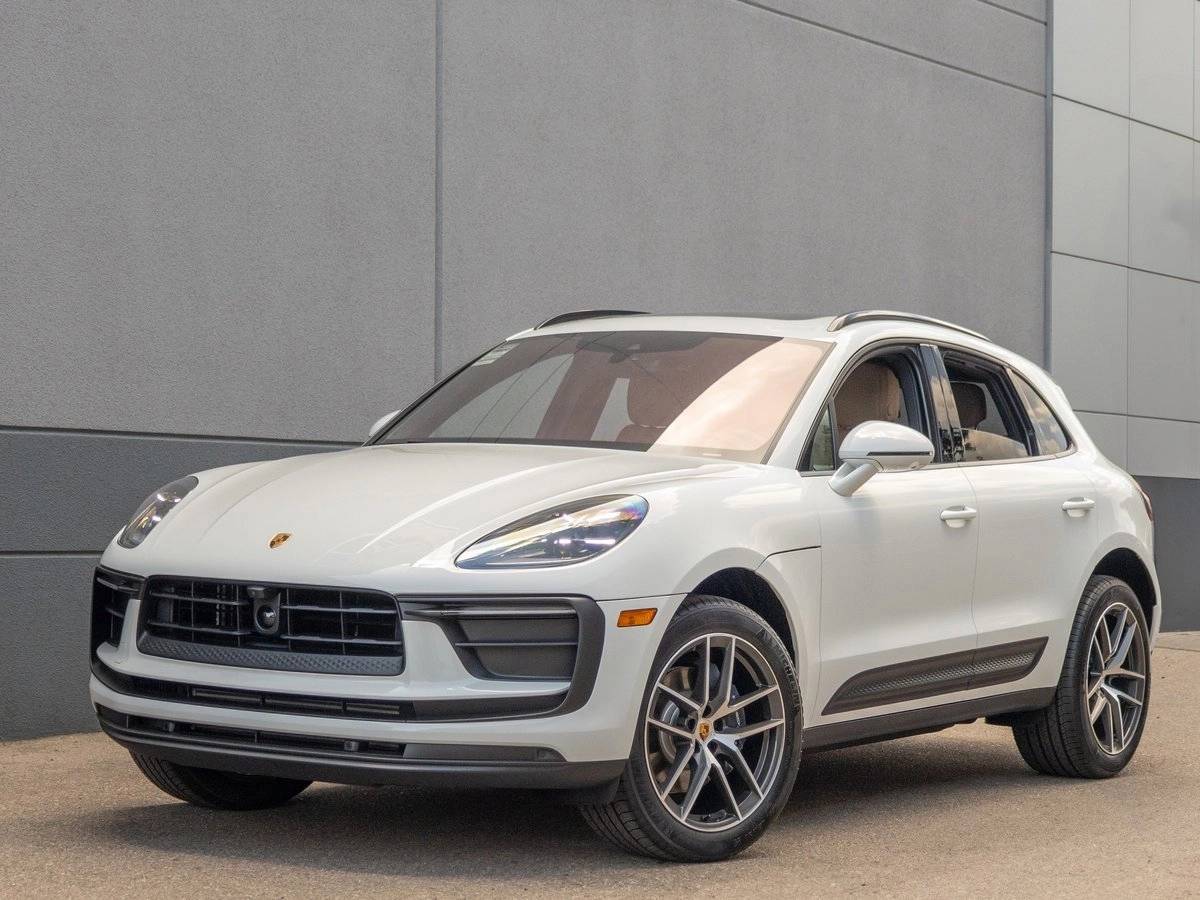 2025 Porsche Macan Base