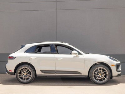 2025 Porsche Macan Base