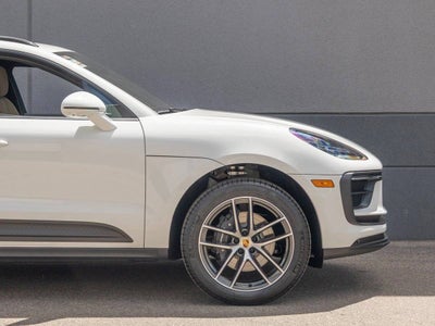 2025 Porsche Macan Base