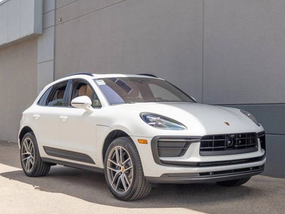 2025 Porsche Macan Base