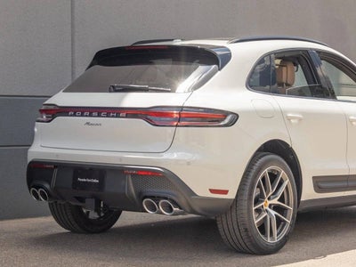 2025 Porsche Macan Base