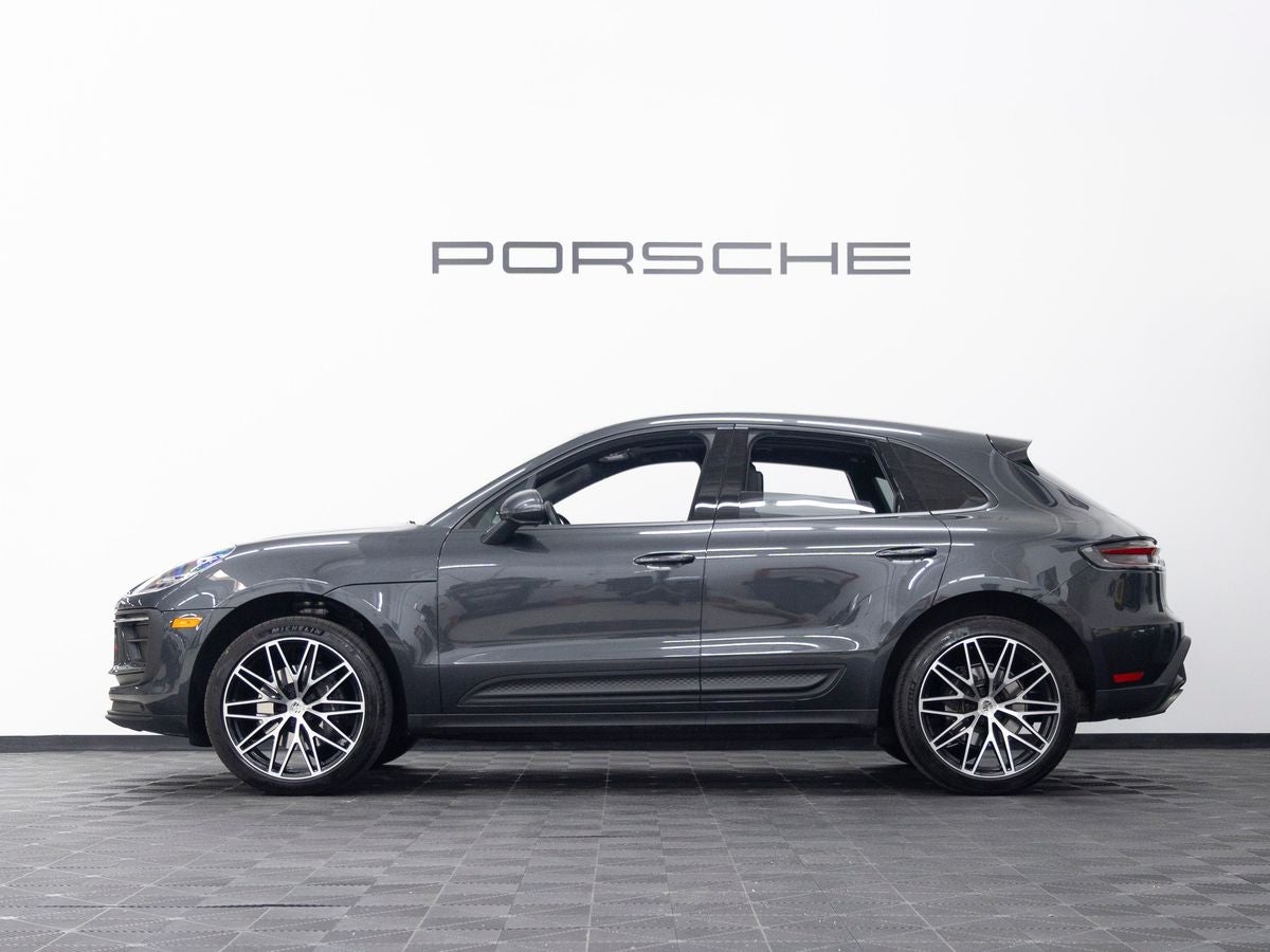 2026 Porsche Macan Base