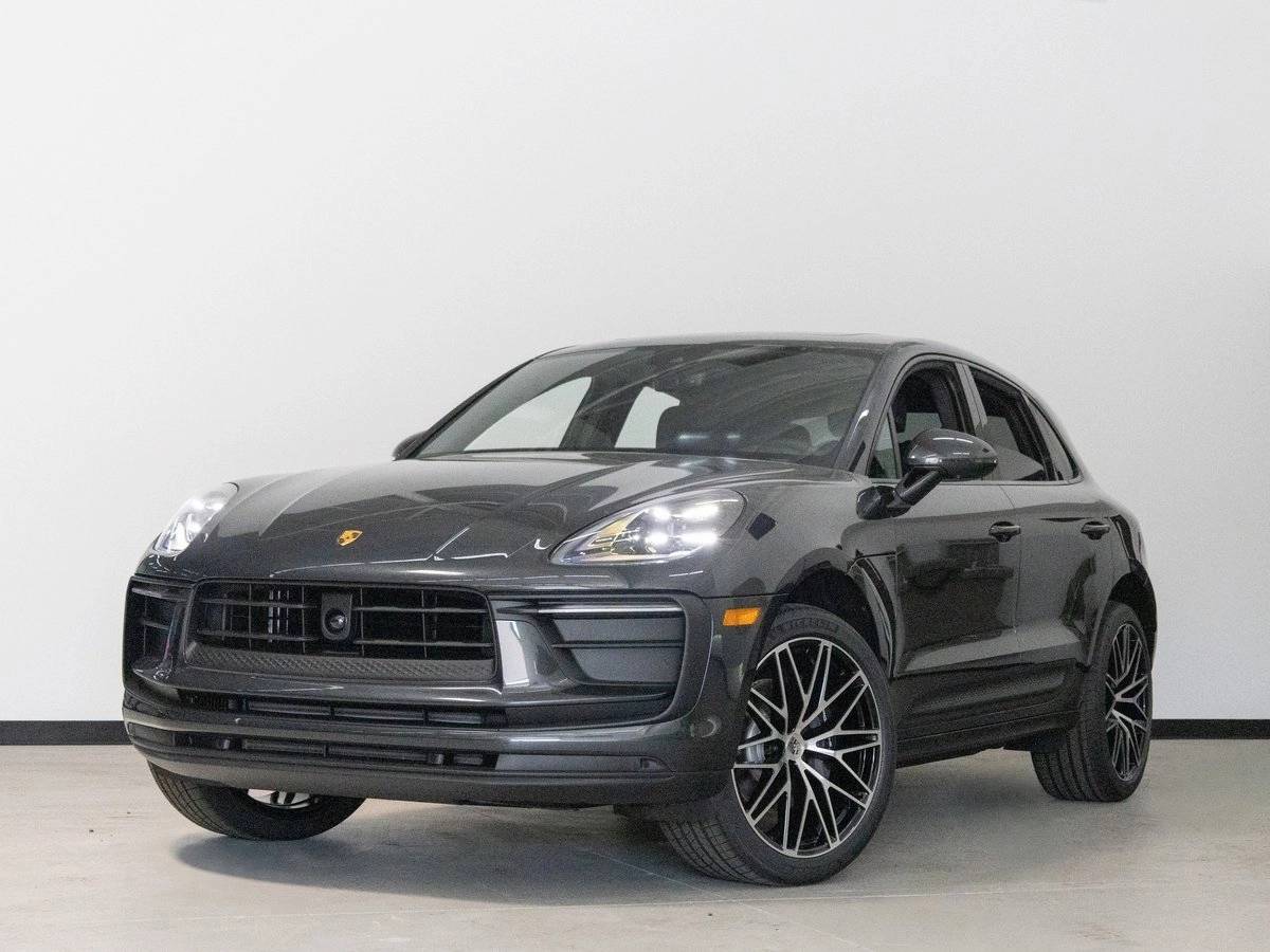 2026 Porsche Macan Base
