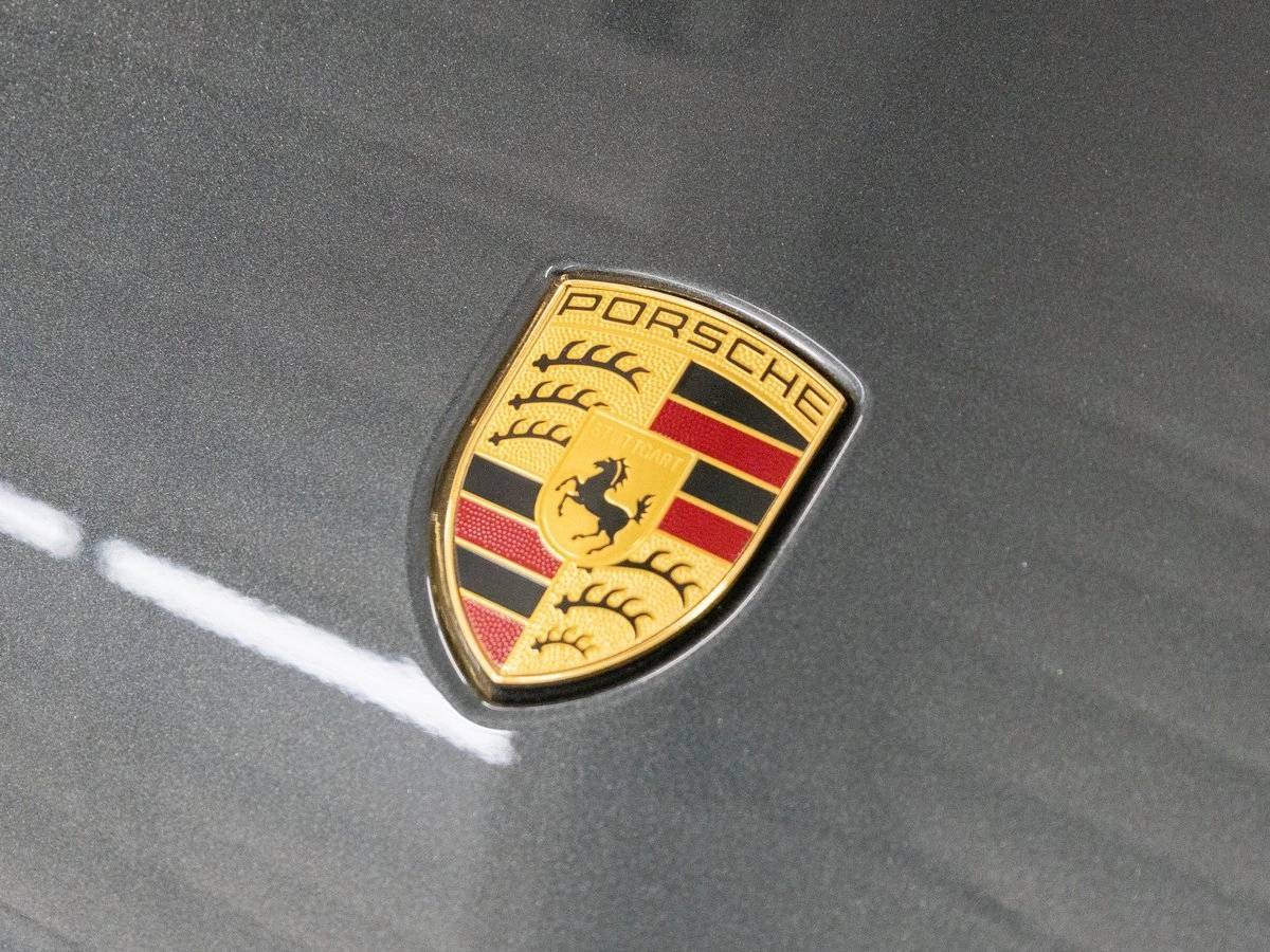 2026 Porsche Macan Base