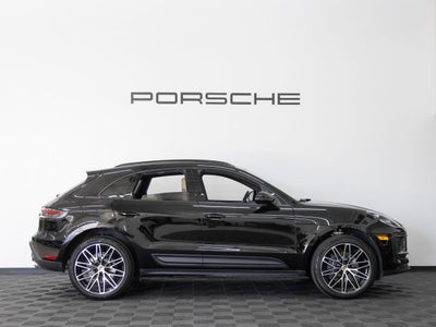 2026 Porsche Macan Base