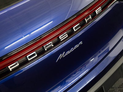 2025 Porsche Macan Base