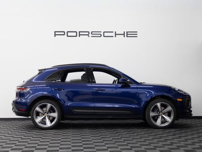 2025 Porsche Macan Base