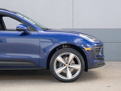 2025 Porsche Macan Base