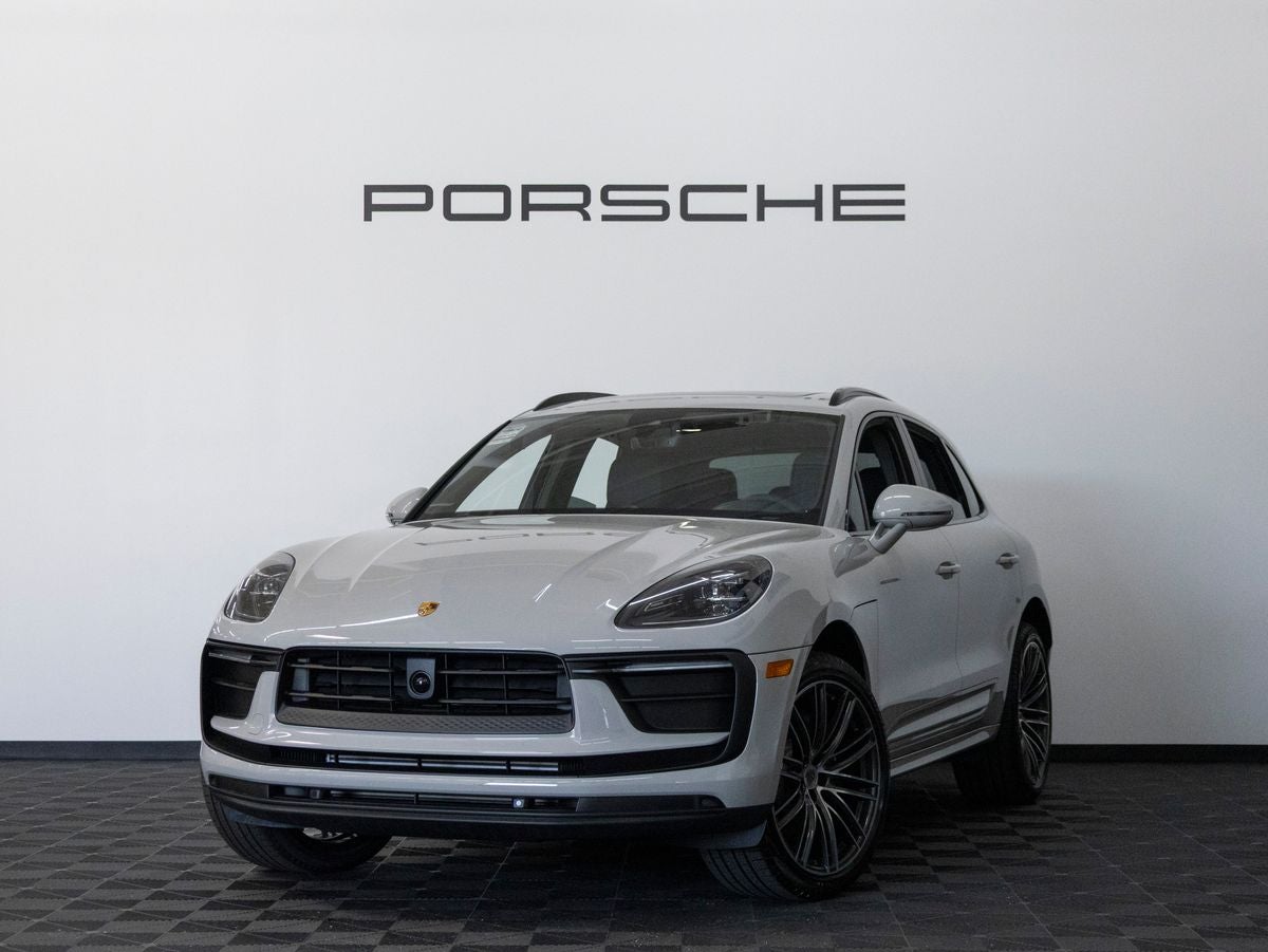 2026 Porsche Macan Macan