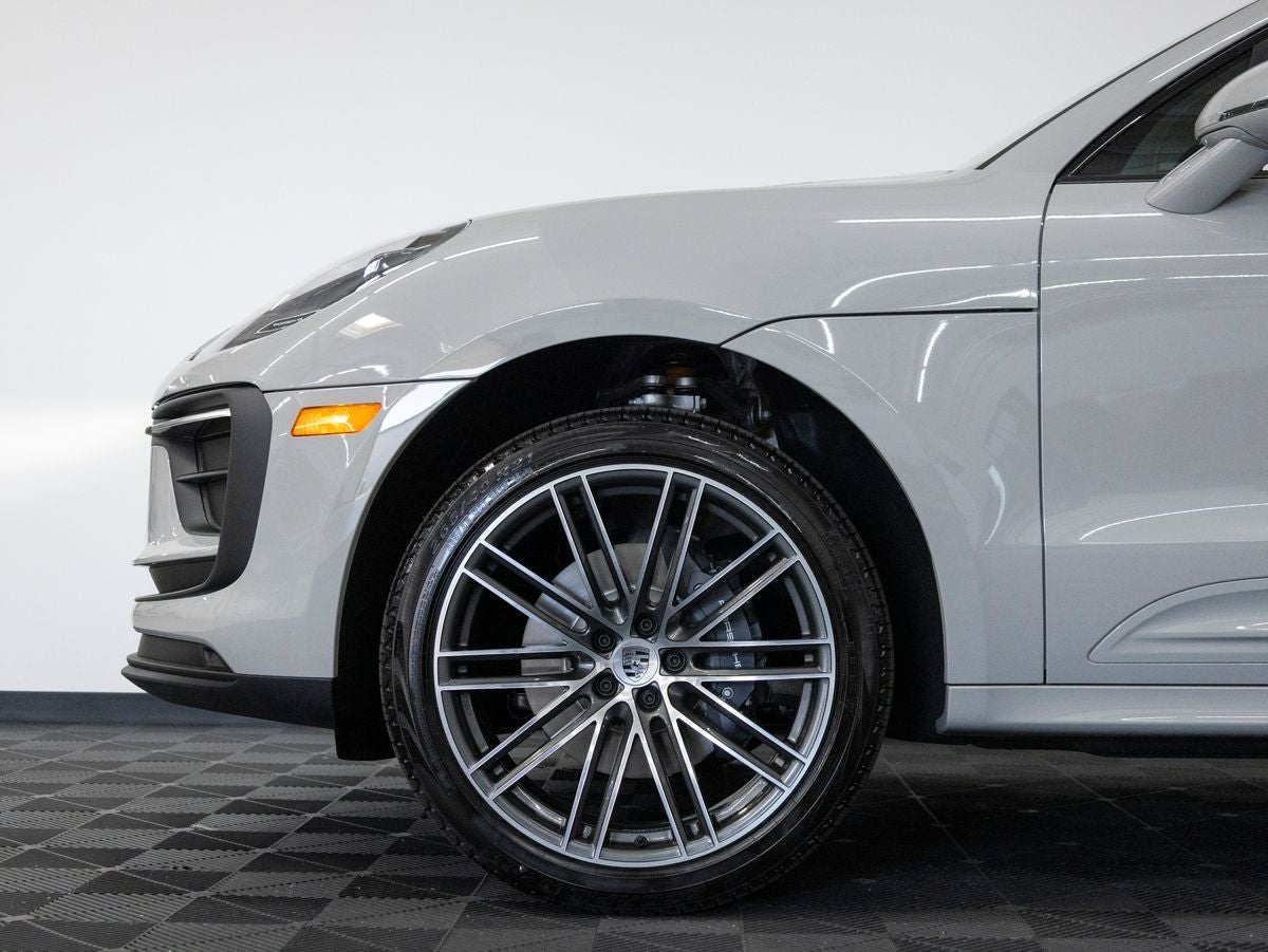 2026 Porsche Macan Macan