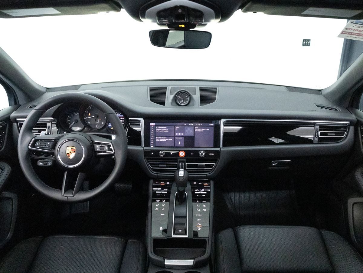 2026 Porsche Macan Macan