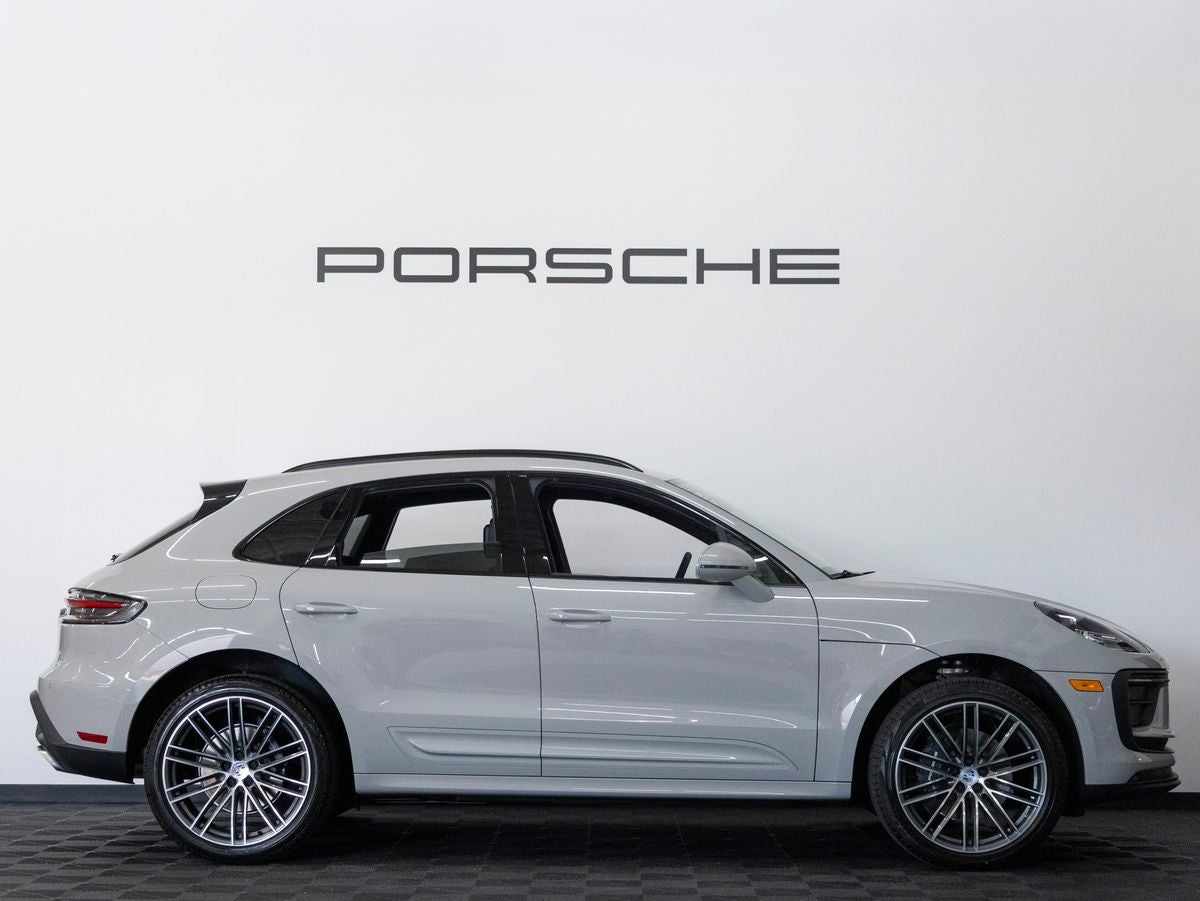 2026 Porsche Macan Macan