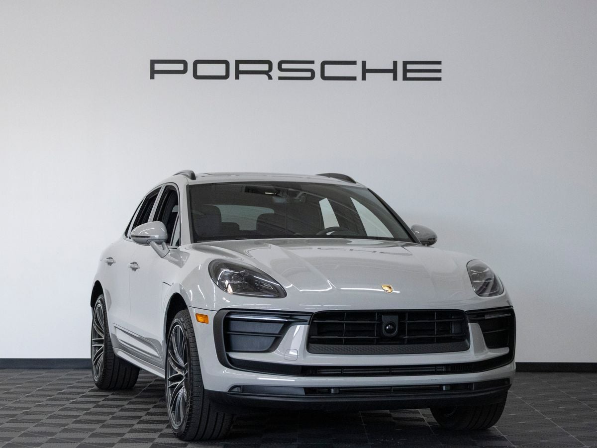 2026 Porsche Macan Macan