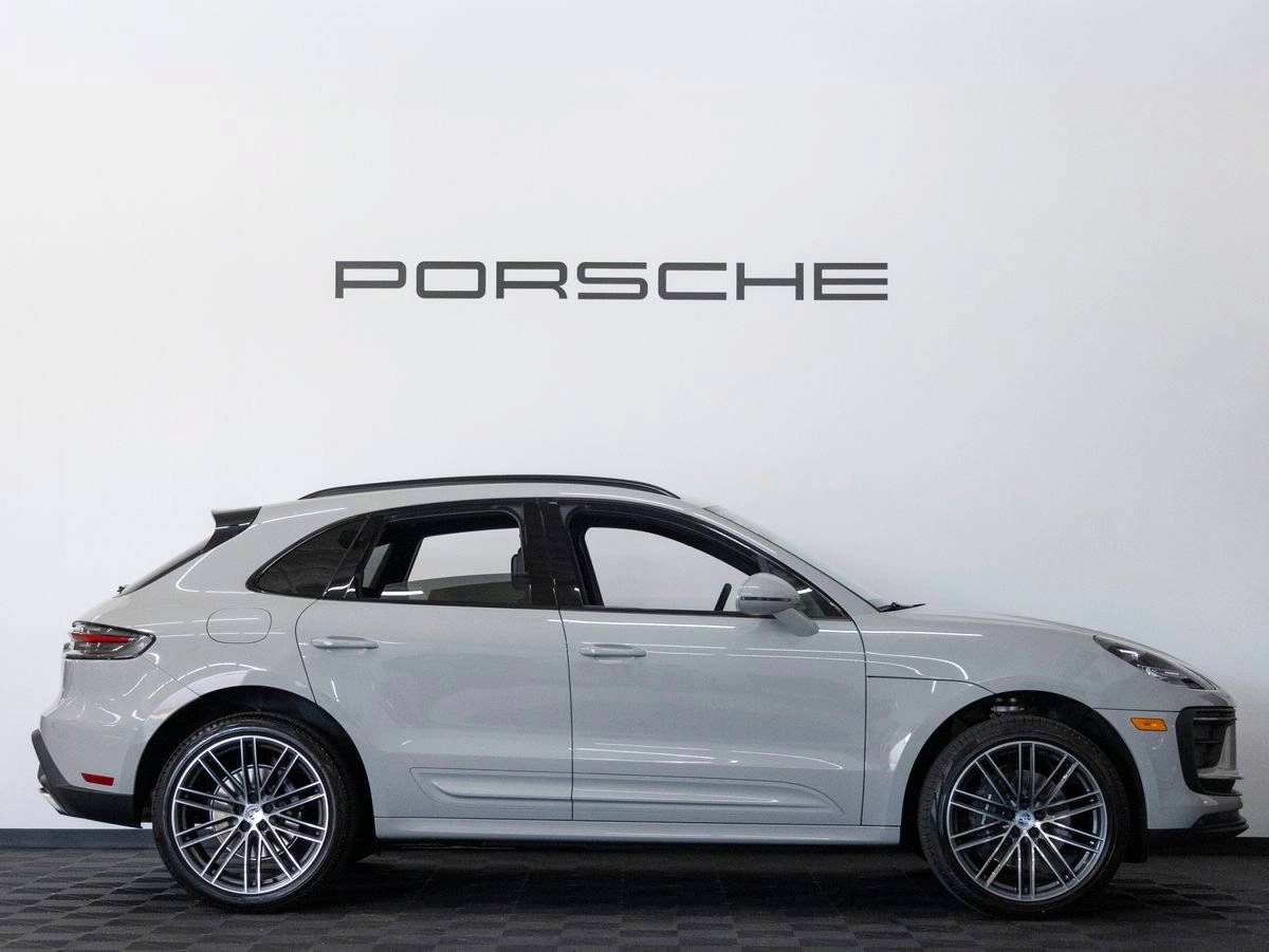 2026 Porsche Macan Macan