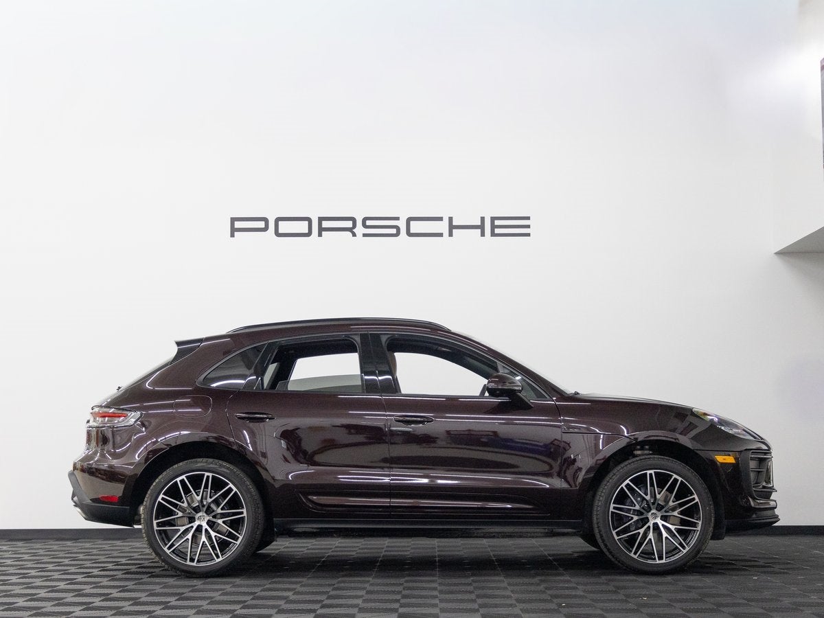 2026 Porsche Macan Base