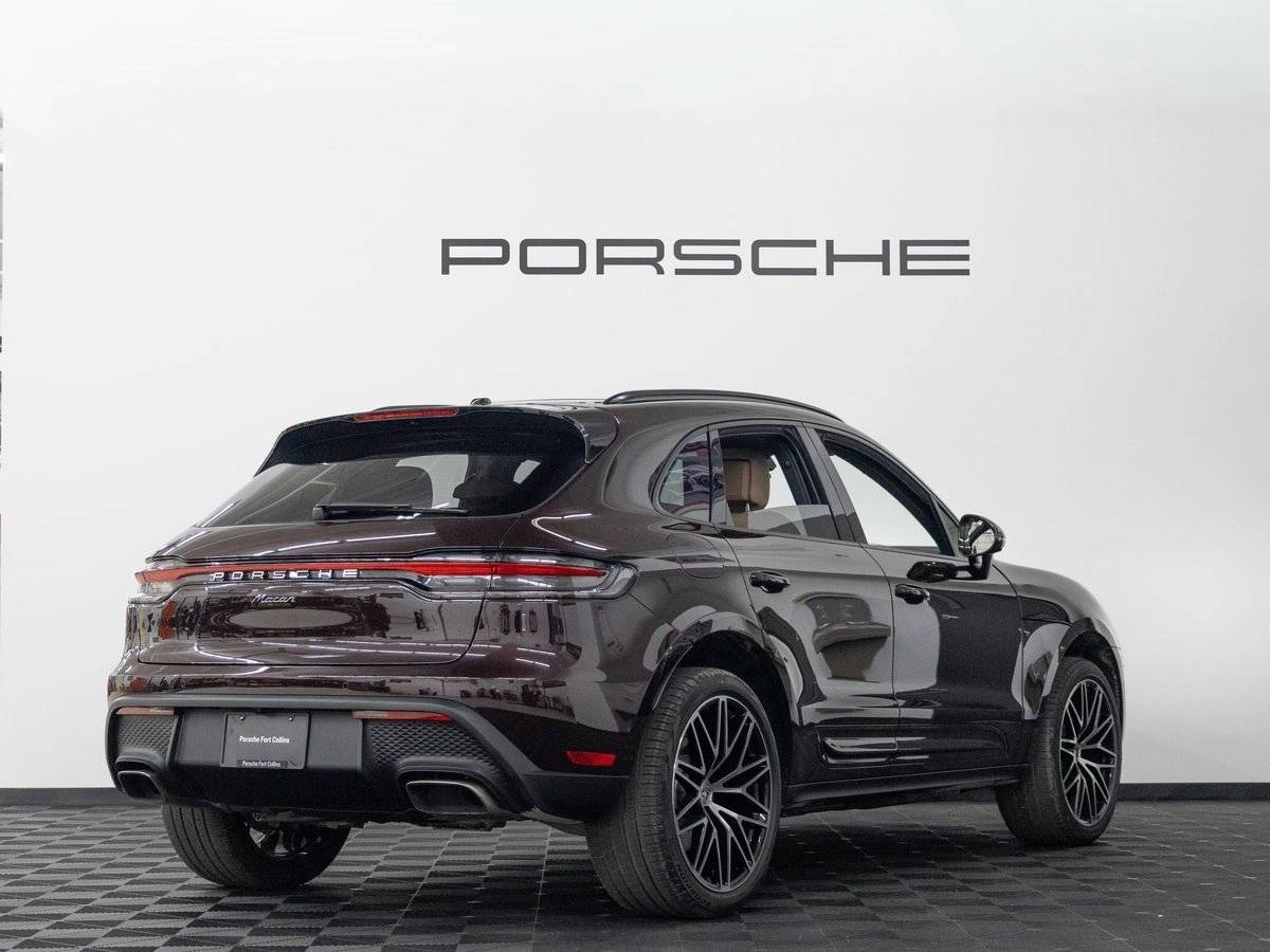 2026 Porsche Macan Base
