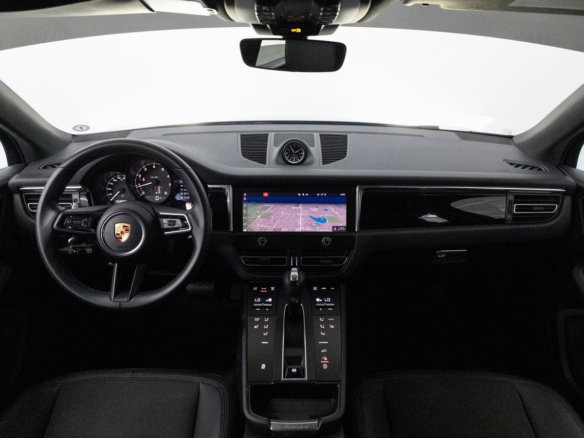 2025 Porsche Macan Macan