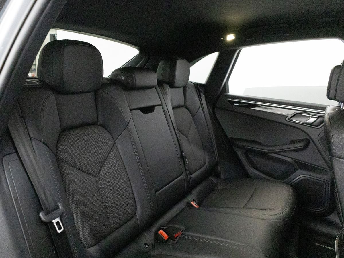 2025 Porsche Macan Macan