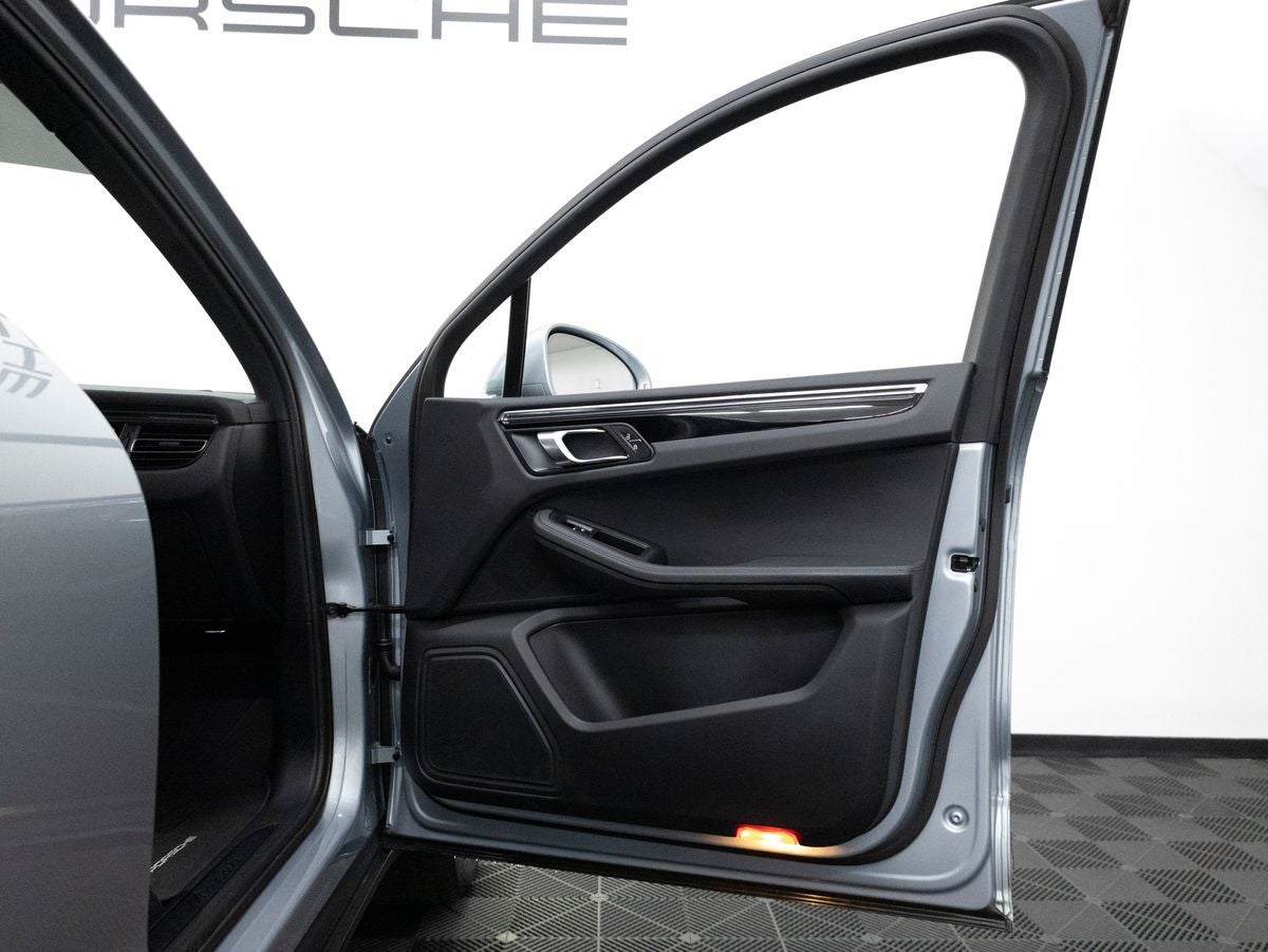 2025 Porsche Macan Macan