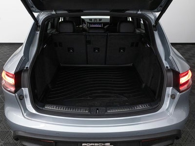 2025 Porsche Macan Macan