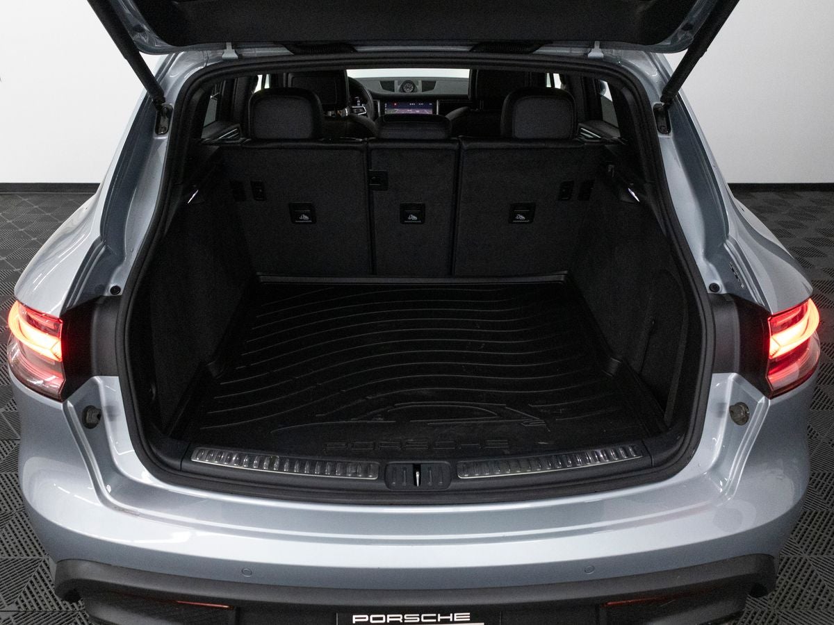 2025 Porsche Macan Macan