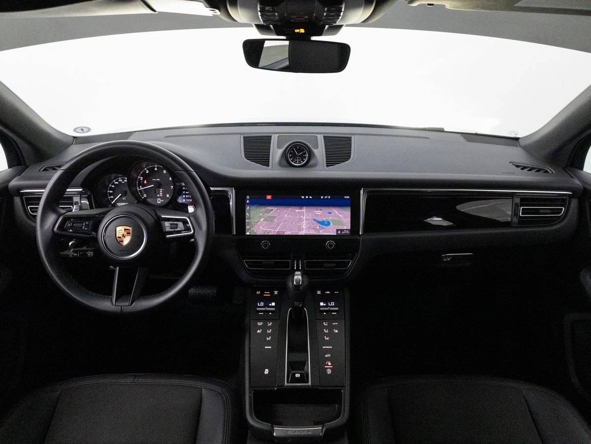 2025 Porsche Macan Macan