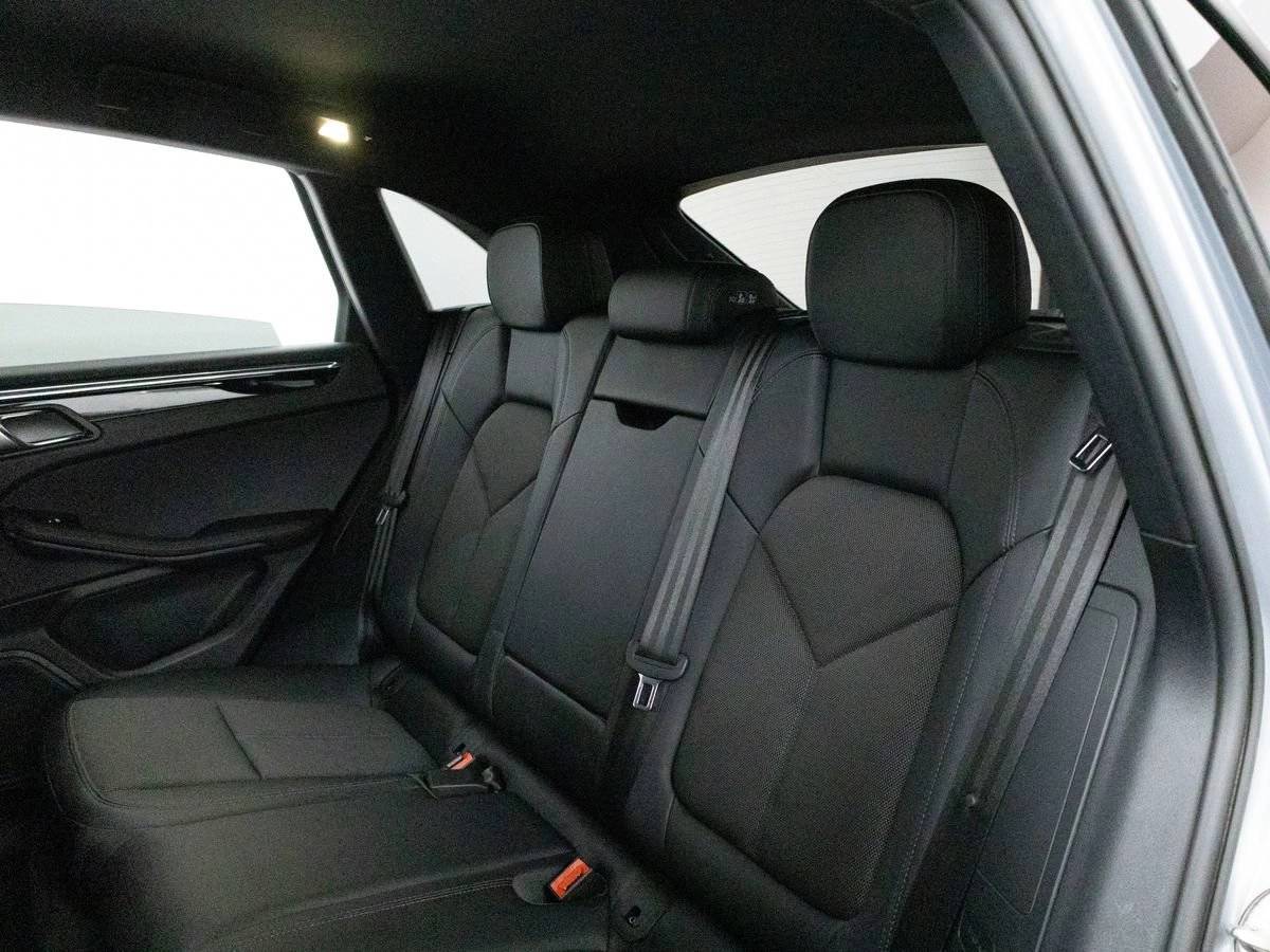 2025 Porsche Macan Macan